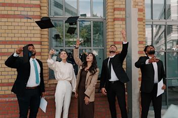 Absolventenfeier 2024 Hochschule Düsseldorf (HSD)
